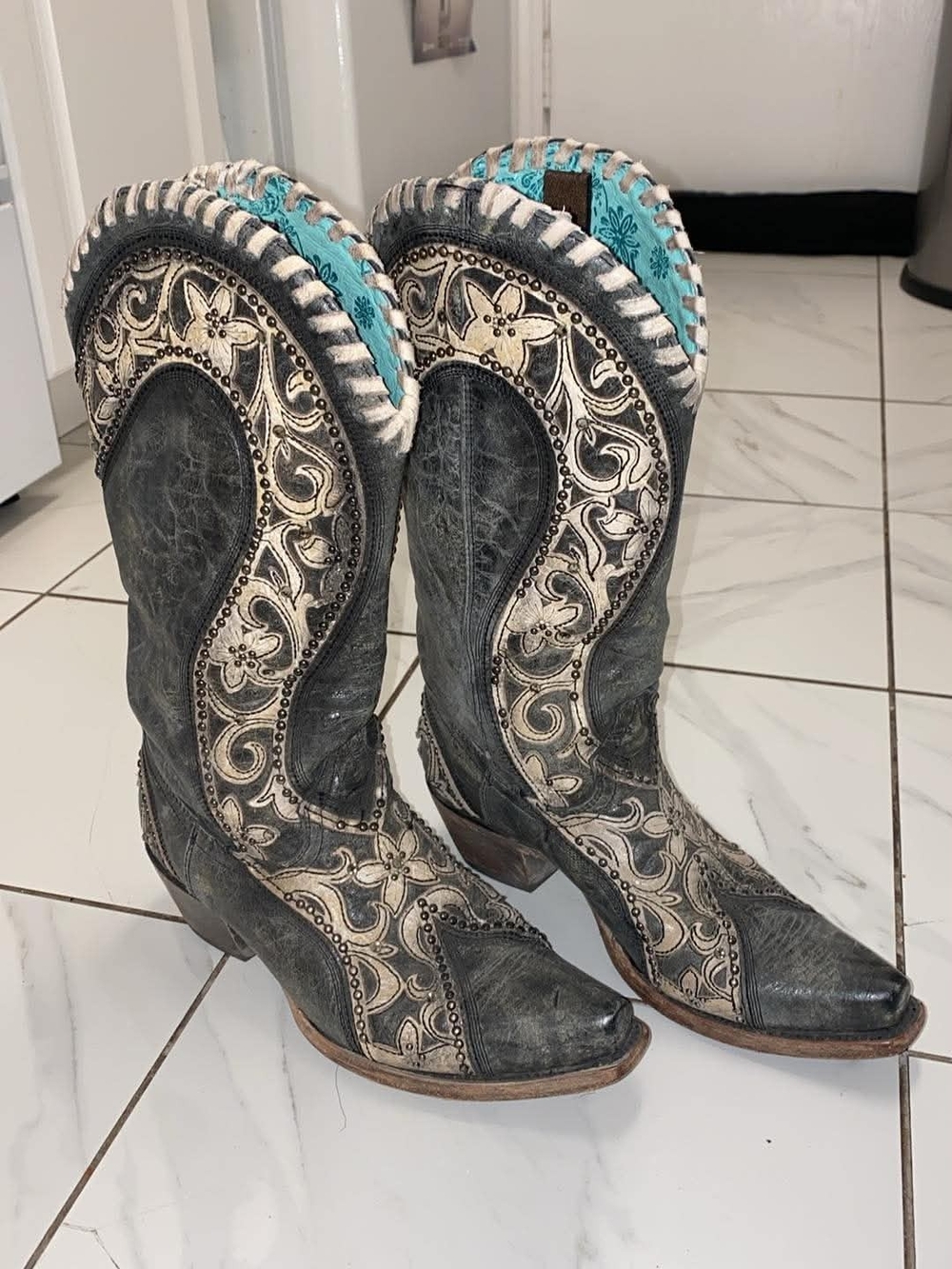 Women’s Lace-Up Western-Inspired Gray and Cream Boots